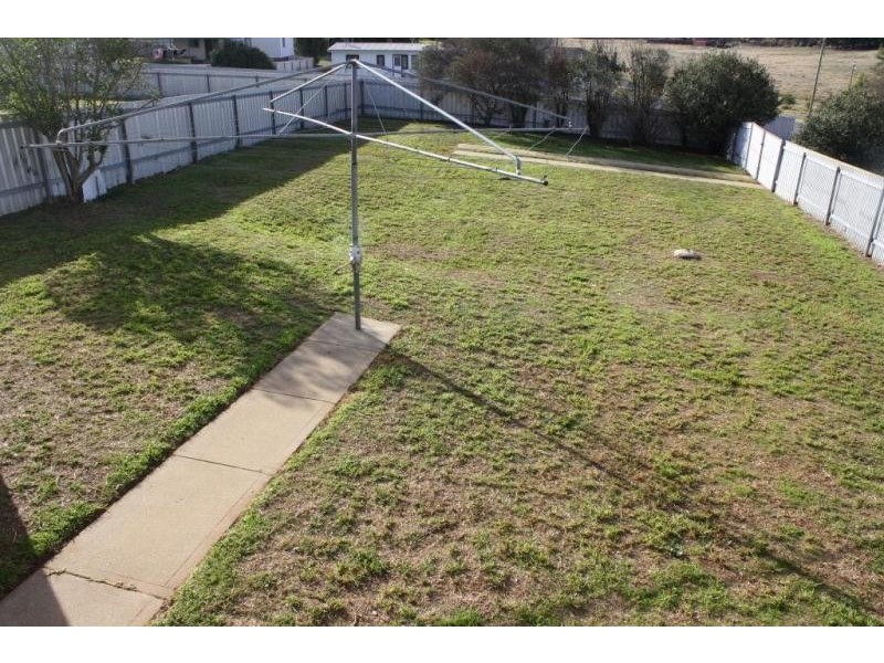 68 George  St, Junee NSW 2663