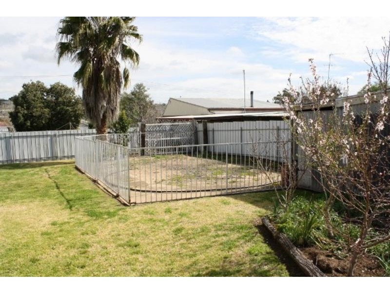 14 George St, Junee NSW 2663