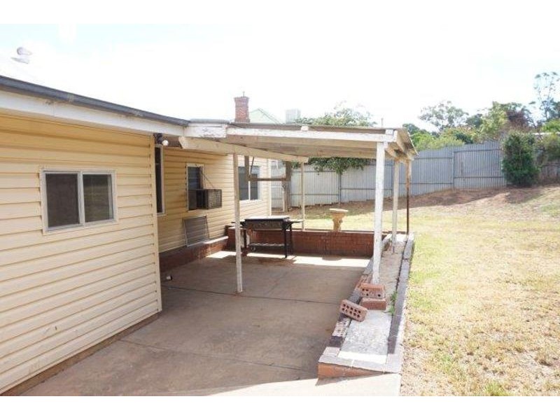 13 Prince  St, Junee NSW 2663