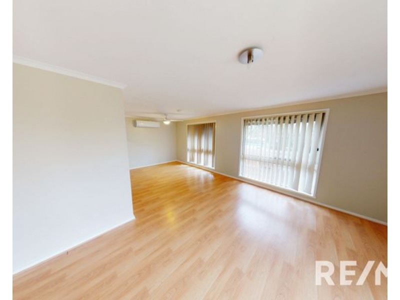 11 Arnold Street, Junee NSW 2663