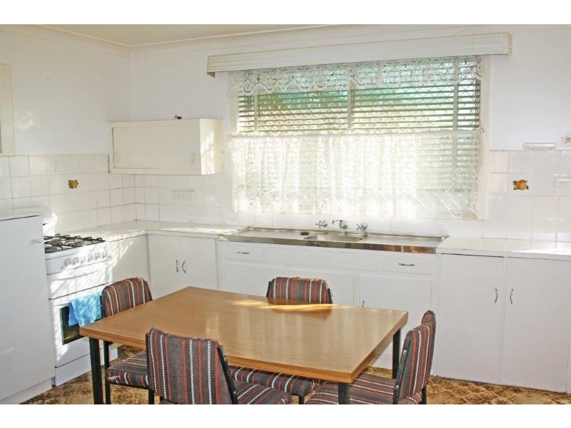 10 King St, Junee NSW 2663