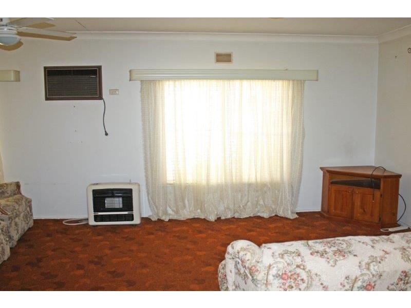 10 King St, Junee NSW 2663