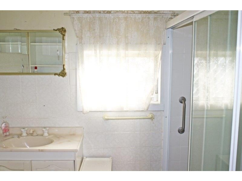 10 King St, Junee NSW 2663