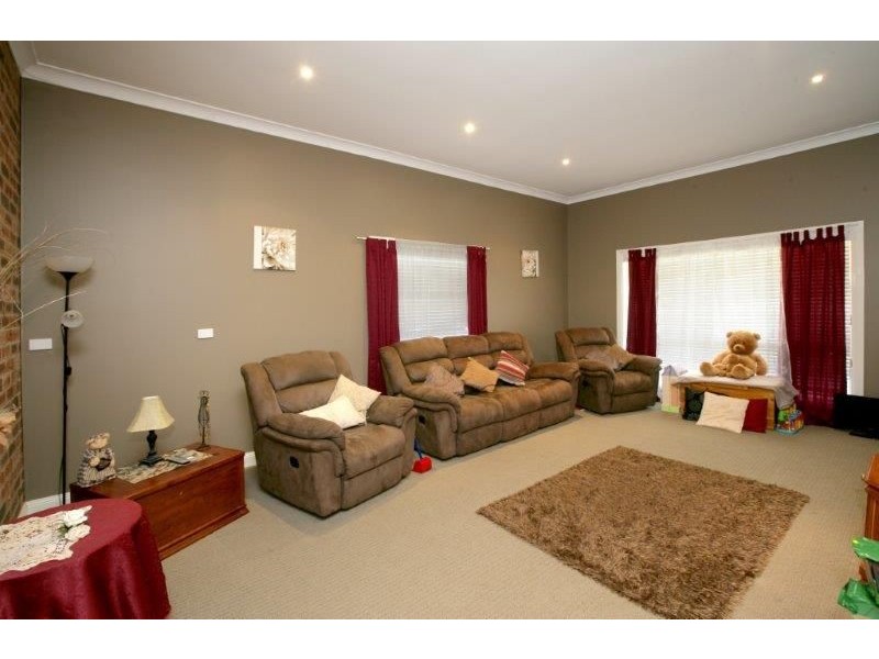 5 Cassia Way, Junee NSW 2663