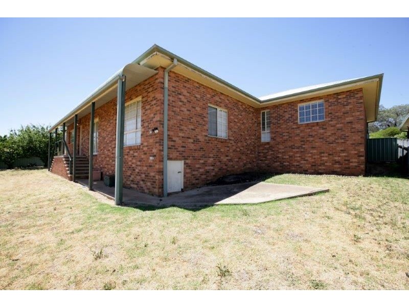 5 Cassia Way, Junee NSW 2663