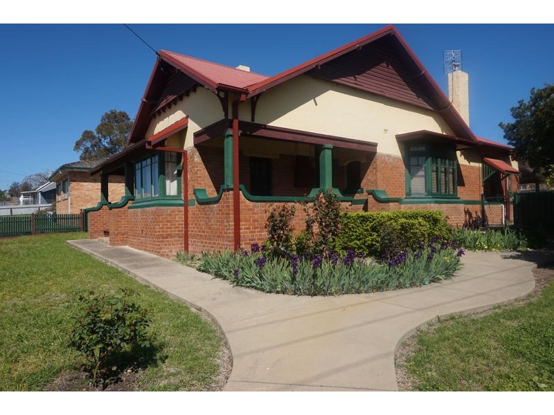49 Joffre St, Junee NSW 2663