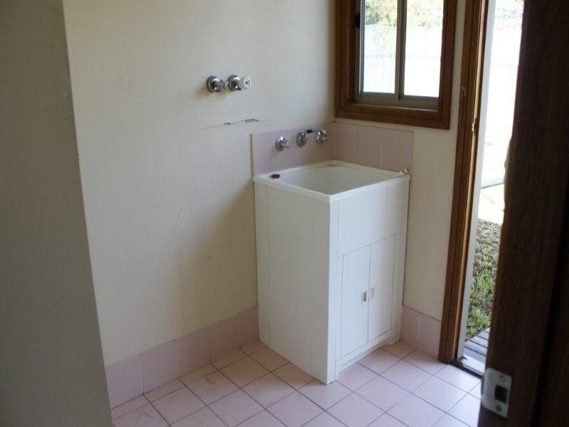 9A Thomas, Junee NSW 2663