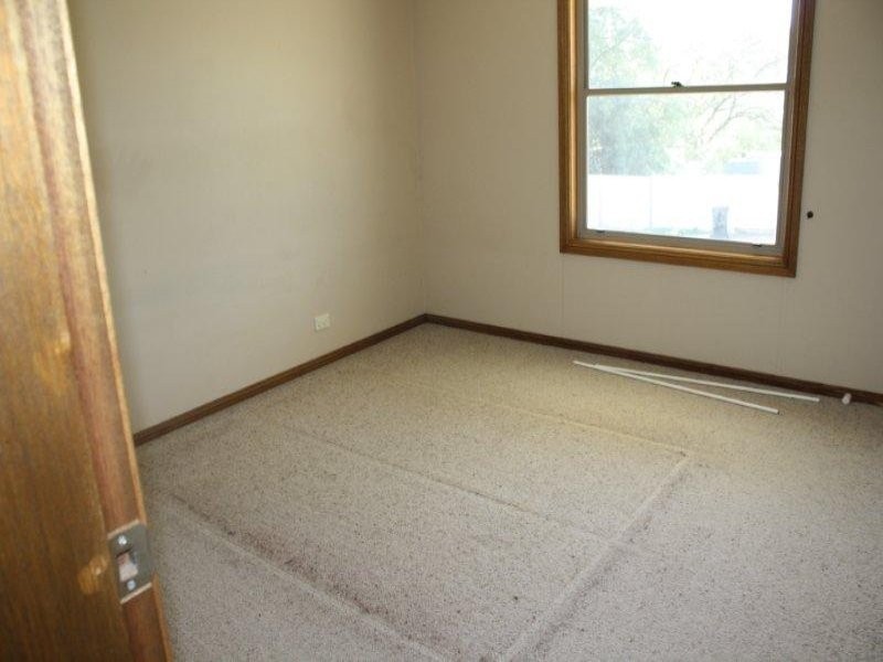 9A Thomas, Junee NSW 2663