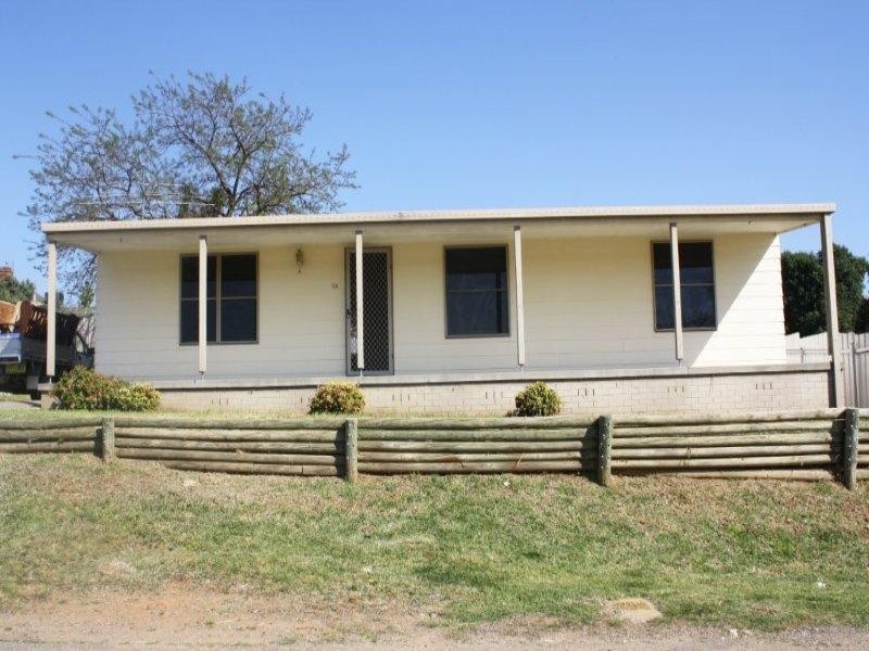 9A Thomas, Junee NSW 2663