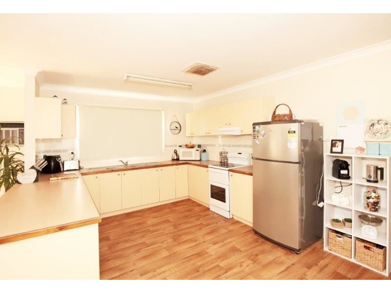 33 Bolton Street, Junee NSW 2663