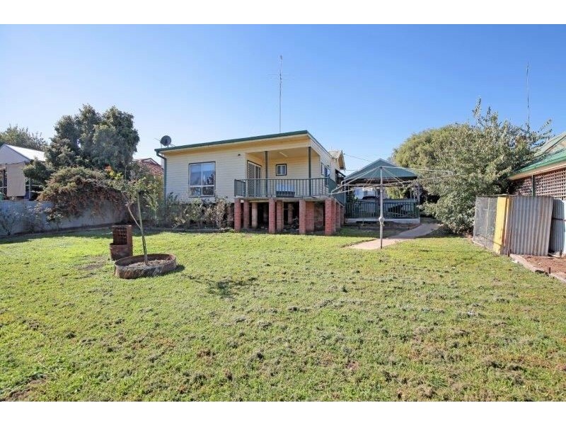 33 Bolton Street, Junee NSW 2663