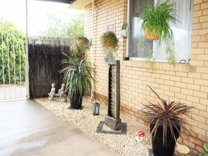 9 James Street, Junee NSW 2663