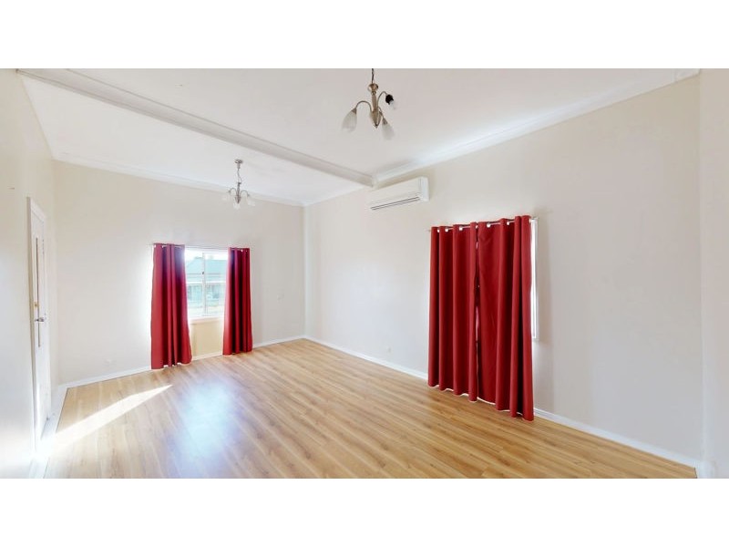 67 George Street, Junee NSW 2663