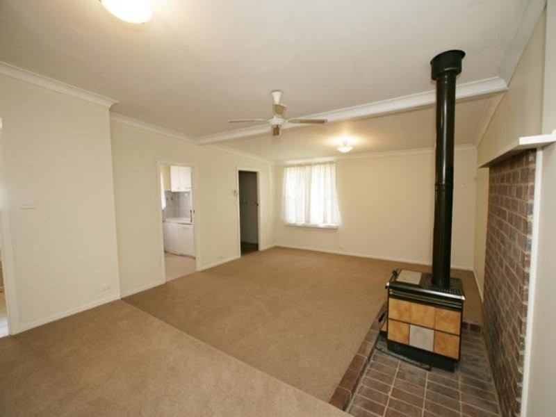 18 Hammond Street, Junee NSW 2663