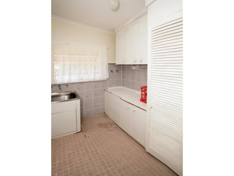18 Hammond Street, Junee NSW 2663
