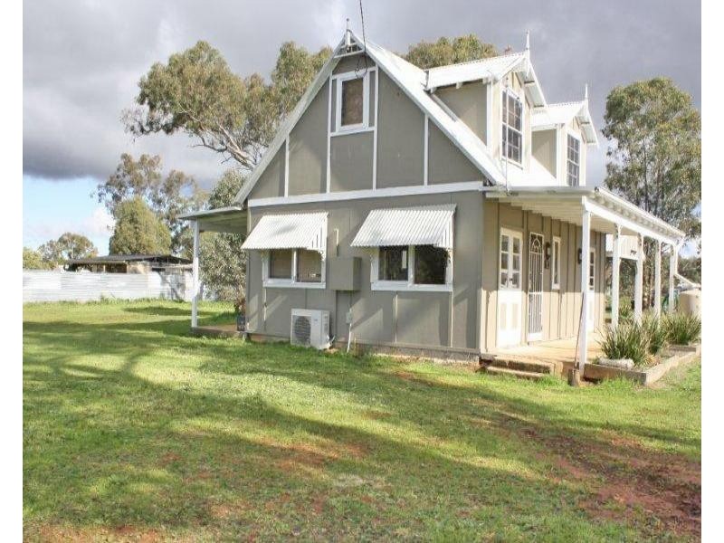 29-31 Broad Street, Old Junee NSW 2652