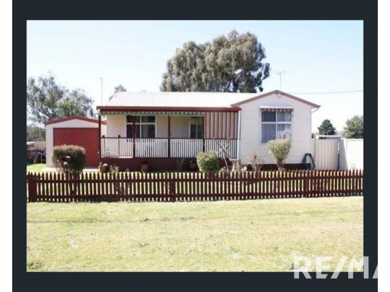 14 Percy Street, Old Junee NSW 2652