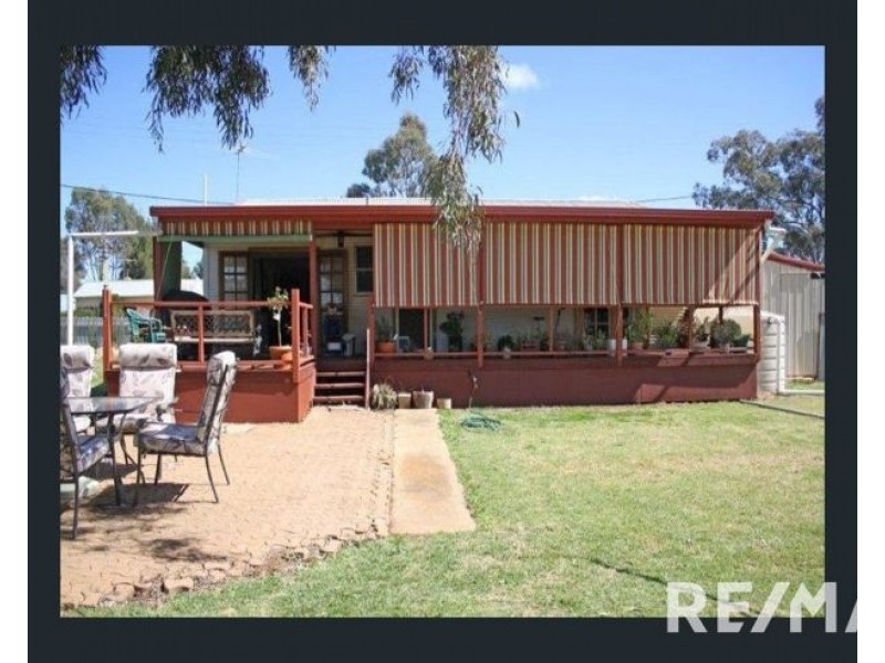 14 Percy Street, Old Junee NSW 2652