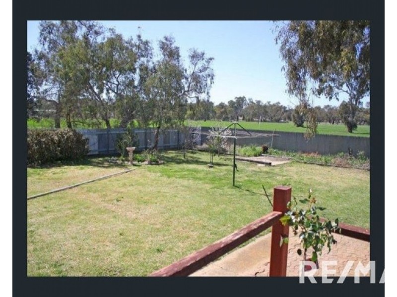 14 Percy Street, Old Junee NSW 2652