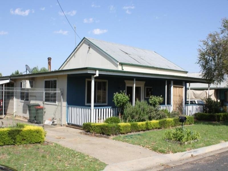 47 Junction Street, Junee NSW 2663