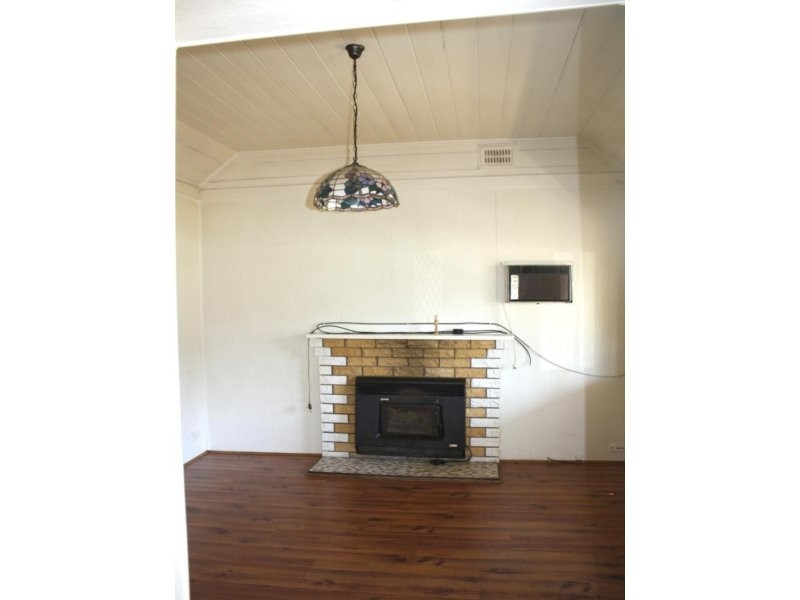 6 Prince Street, Junee NSW 2663
