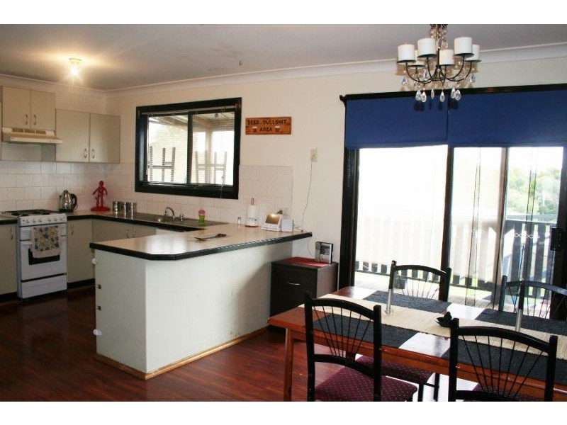 55 Commins Street, Junee NSW 2663