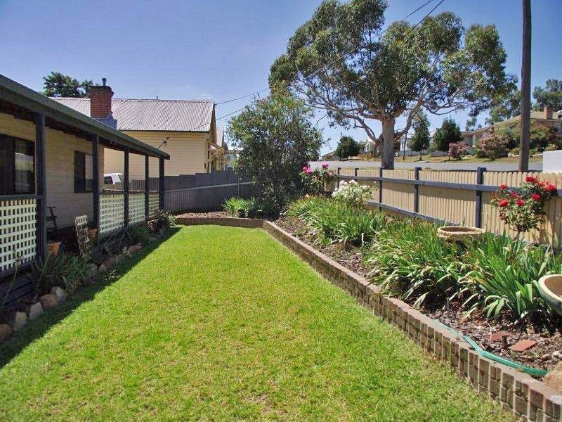 55 Commins Street, Junee NSW 2663