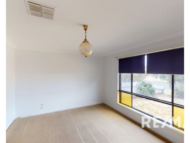 9 Marquis Street, Junee NSW 2663