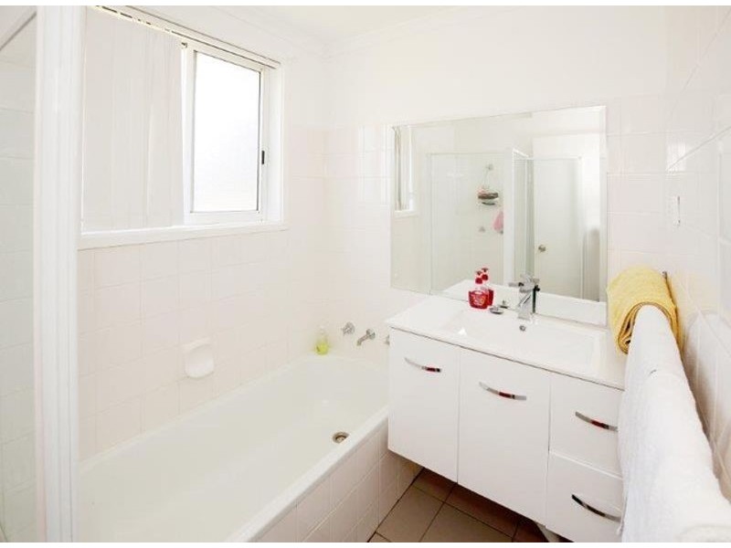 80 Hill Street, Junee NSW 2663