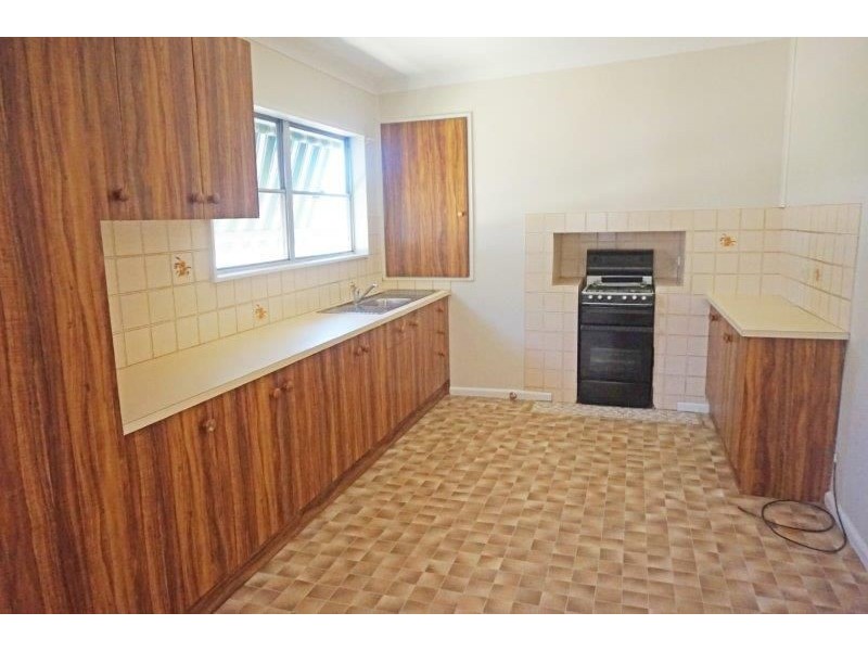 26 Regent Street, Junee NSW 2663