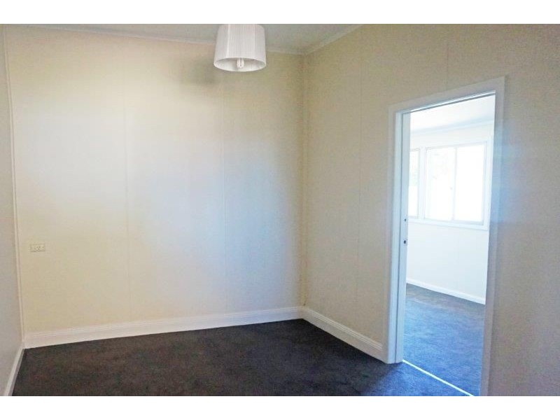 26 Regent Street, Junee NSW 2663