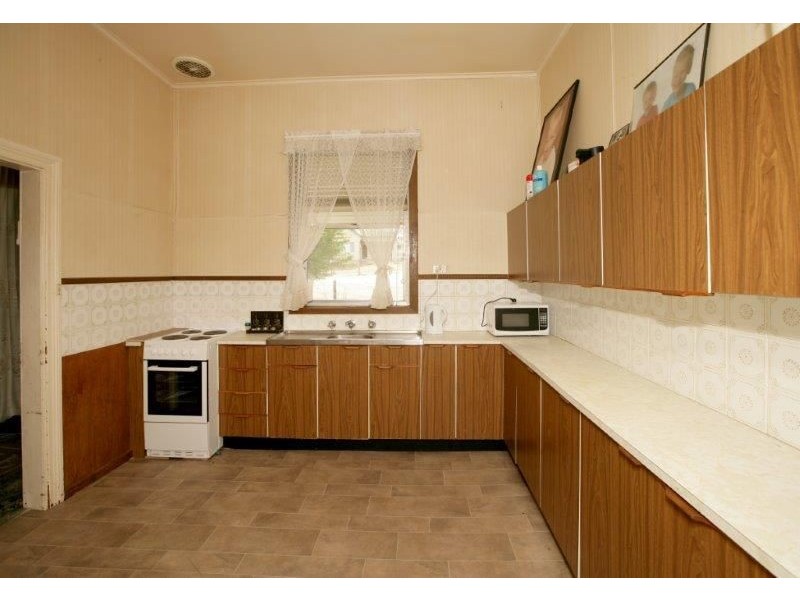 3 Earl Street, Junee NSW 2663