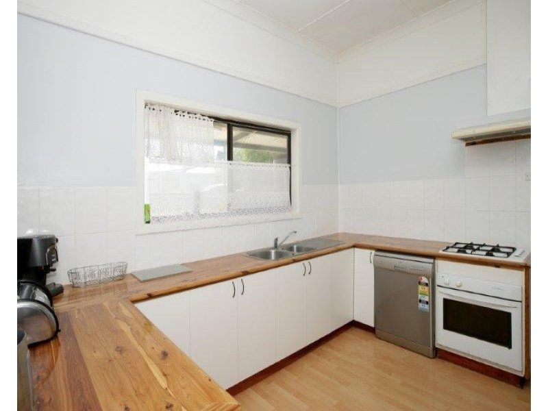 54 George Street, Junee NSW 2663