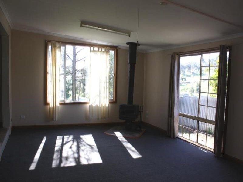 85 George Street, Junee NSW 2663