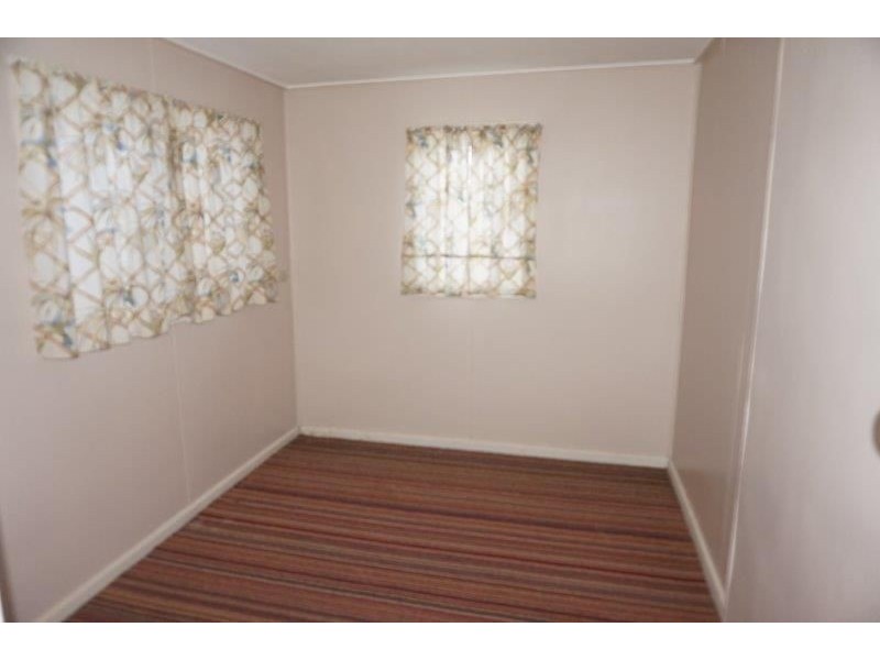 14 Florence Street, Junee NSW 2663