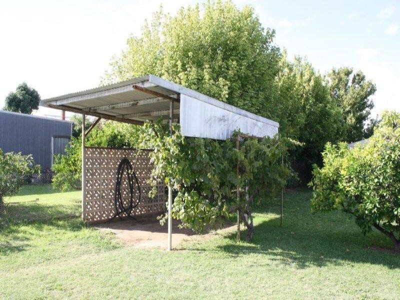 14 Florence Street, Junee NSW 2663