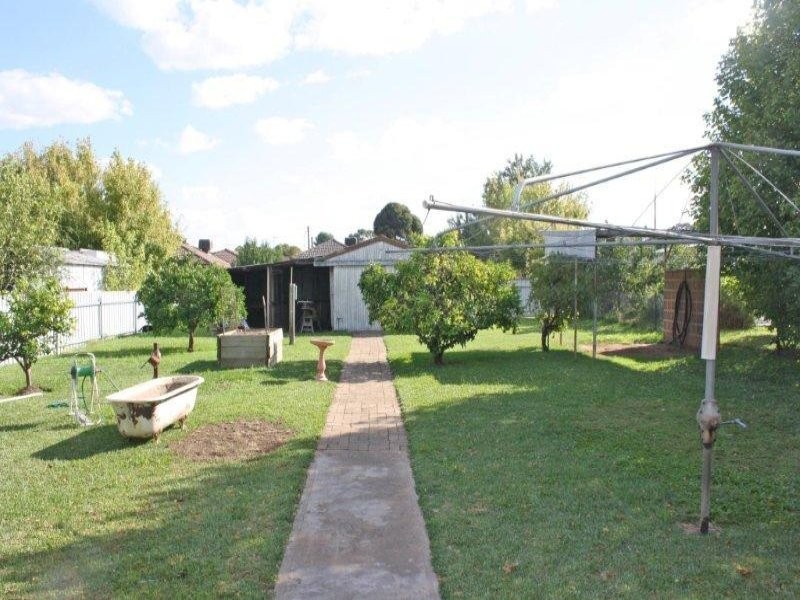 14 Florence Street, Junee NSW 2663