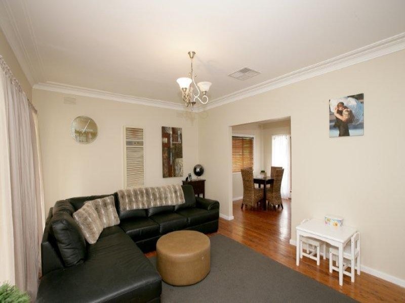 13 Plumpton Road, Kooringal NSW 2650