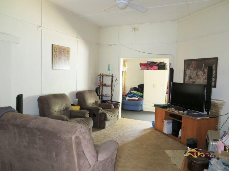 25 King  St, Junee NSW 2663