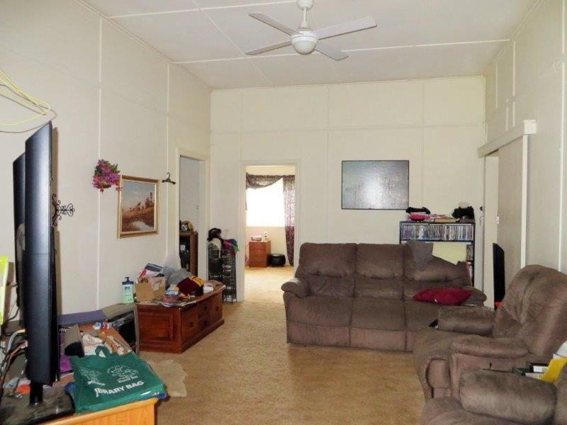 25 King  St, Junee NSW 2663