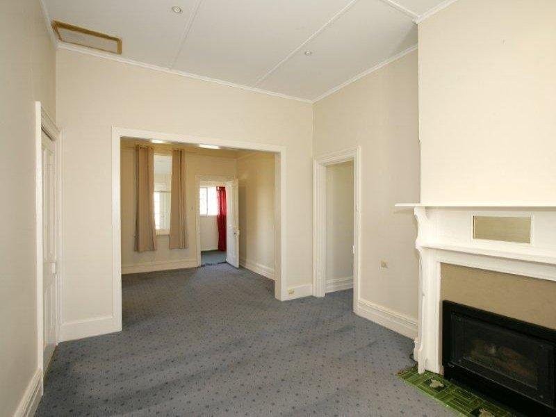 28 George St, Junee NSW 2663