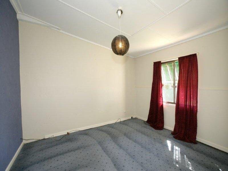 28 George St, Junee NSW 2663