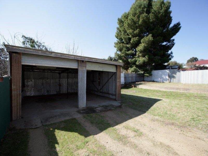 28 George St, Junee NSW 2663