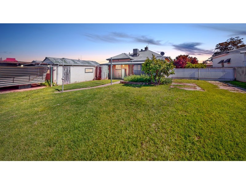 9 Lord St, Junee NSW 2663