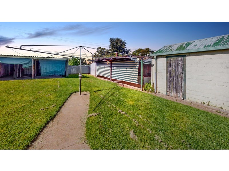 9 Lord St, Junee NSW 2663
