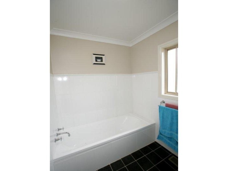 35 John Potts Dr, Junee NSW 2663
