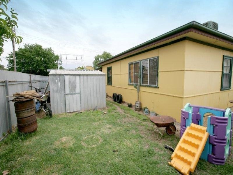 18 Denison St, Junee NSW 2663