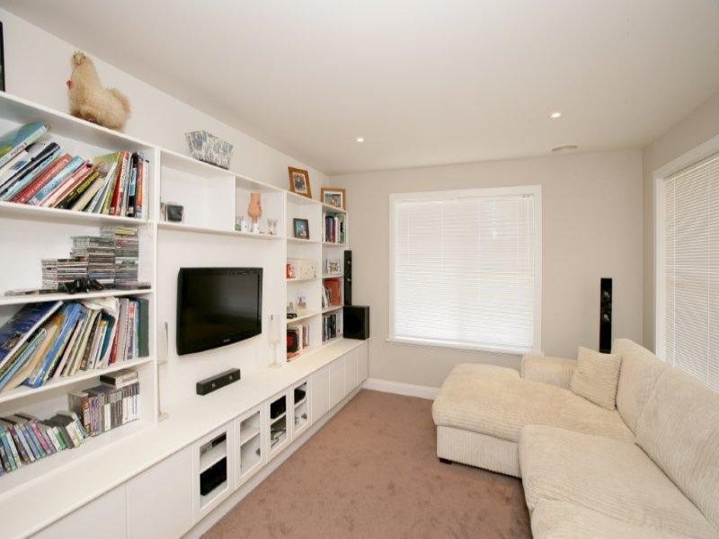 10 Loughan Rd, Junee NSW 2663