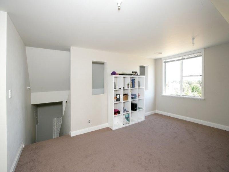 10 Loughan Rd, Junee NSW 2663