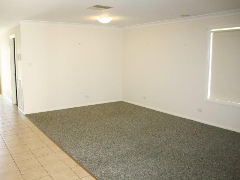 58 Bolton St, Junee NSW 2663